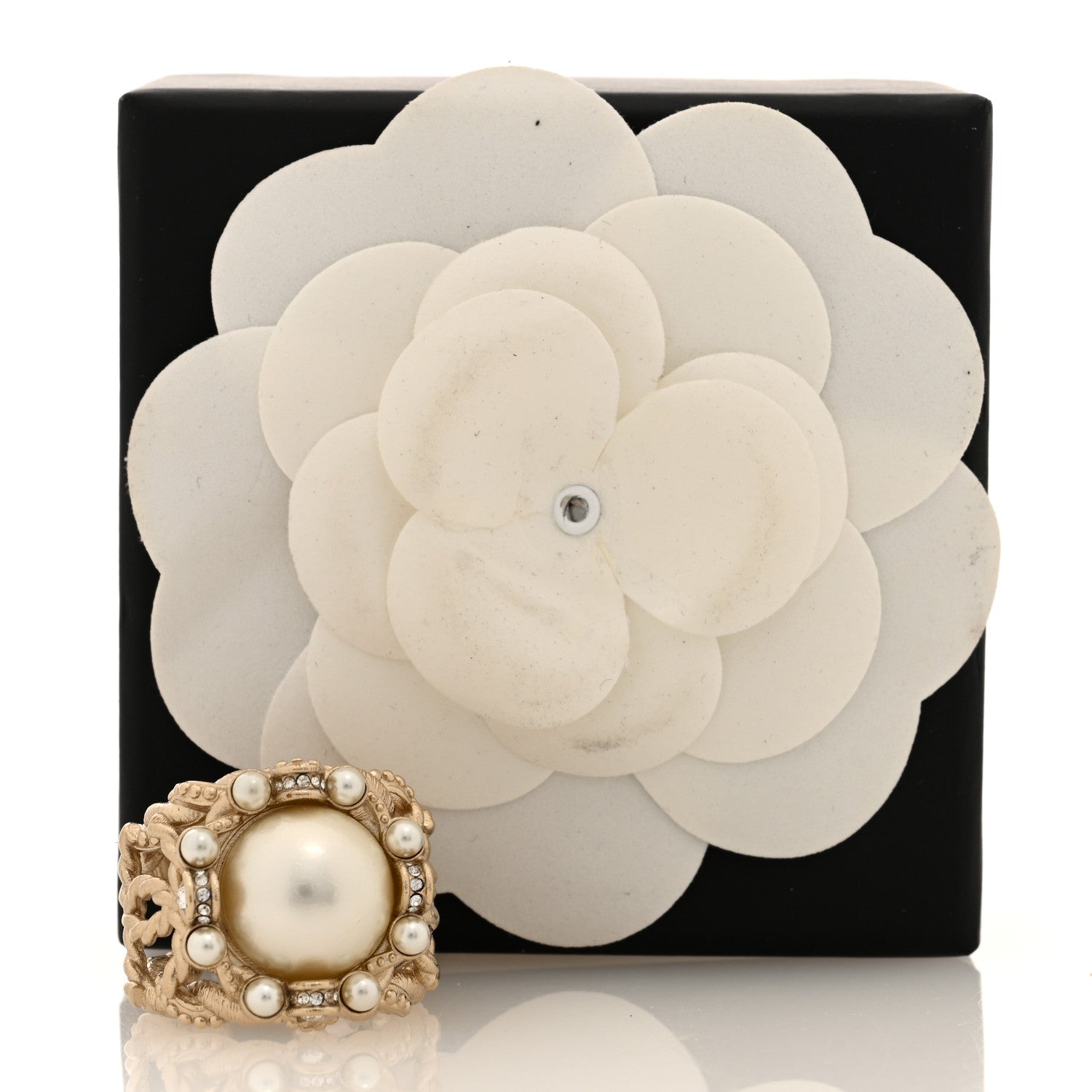Chanel Crystal Pearl Twisted CC Ring 53 6.5 Gold 5 of 5