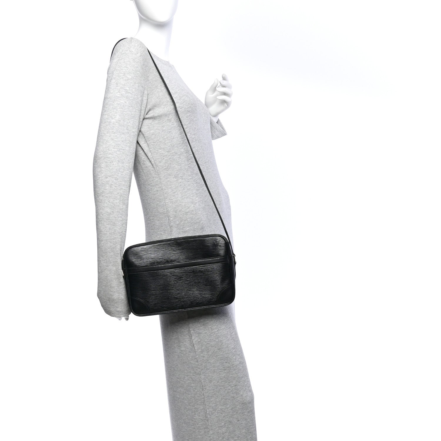Louis Vuitton Epi Trocadero 24 Black 2 of 11