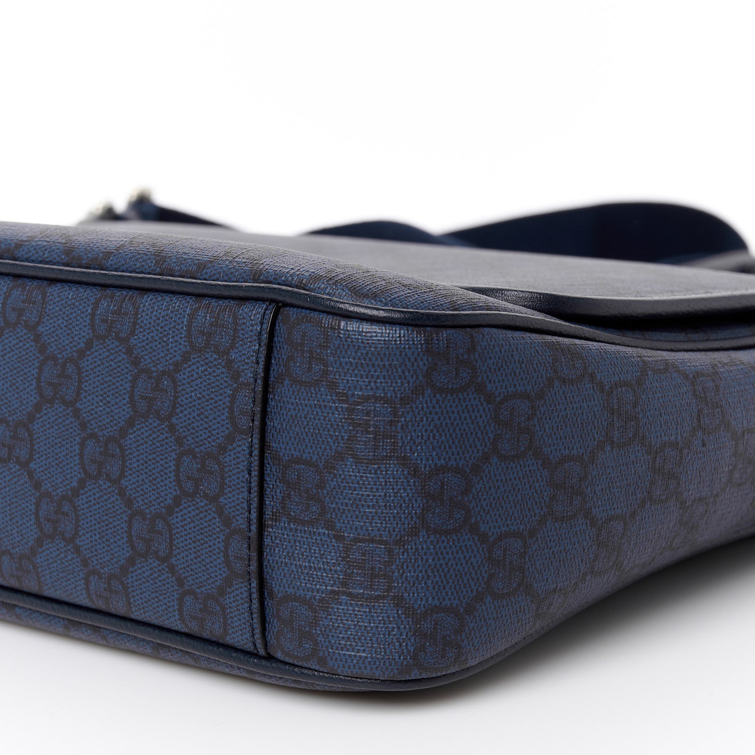 Gucci Tender GG Supreme Monogram Textured Dollar Calfskin Ophidia Messenger Bag Dark Blue 10 of 10