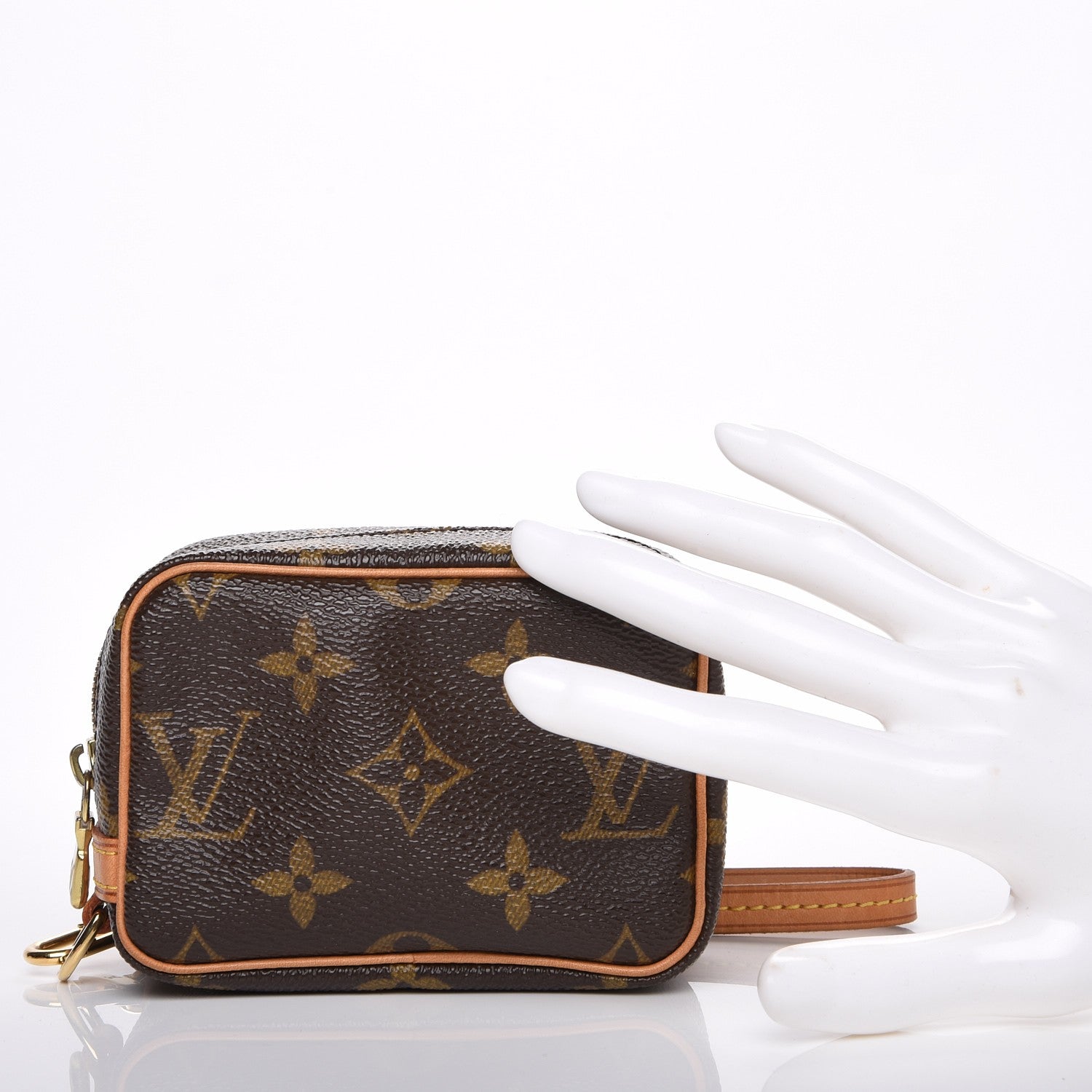 Louis Vuitton Monogram Wapity 2 of 6