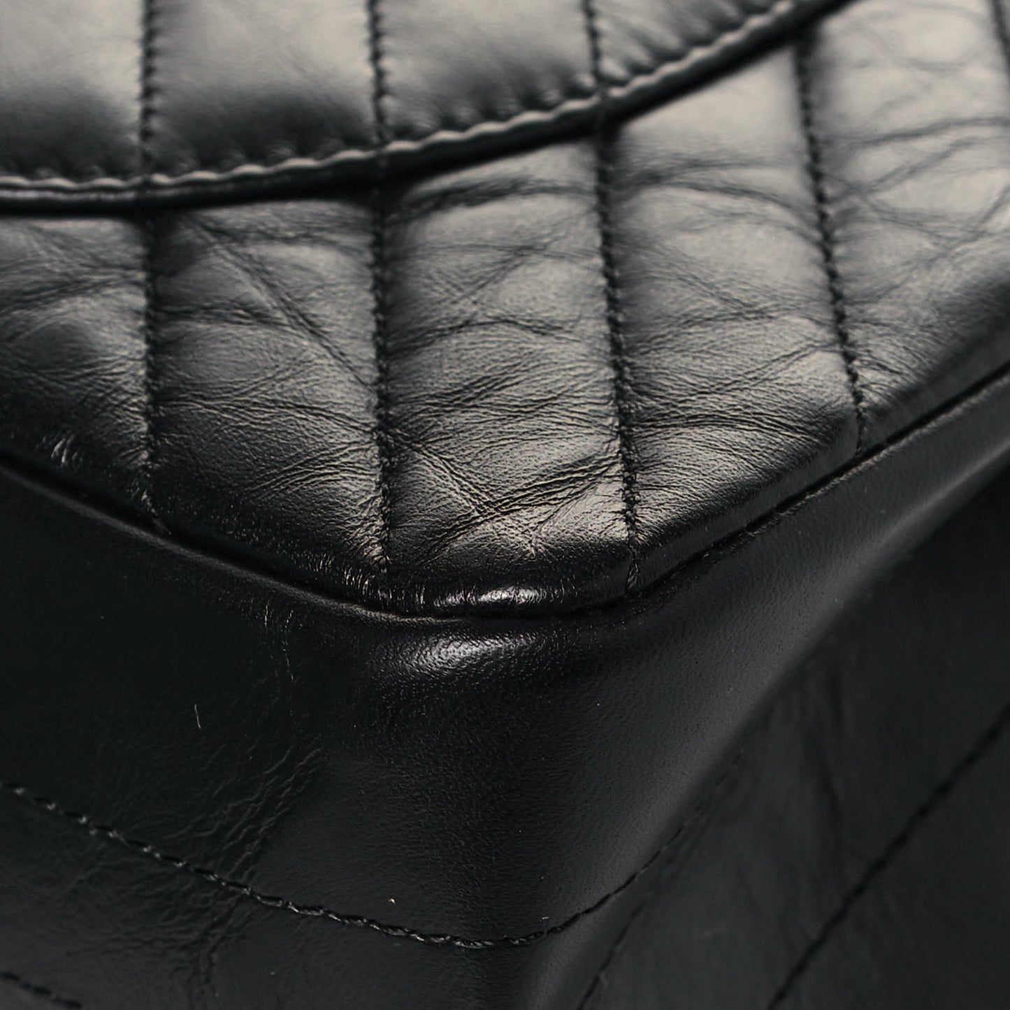 Aged Calfskin Chevron Quilted 2.55 Reissue 225 Flap So Black