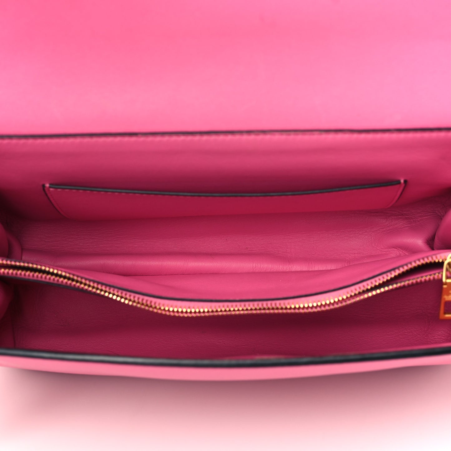 Nappa Stud Sign Shoulder Bag Feminine Pink