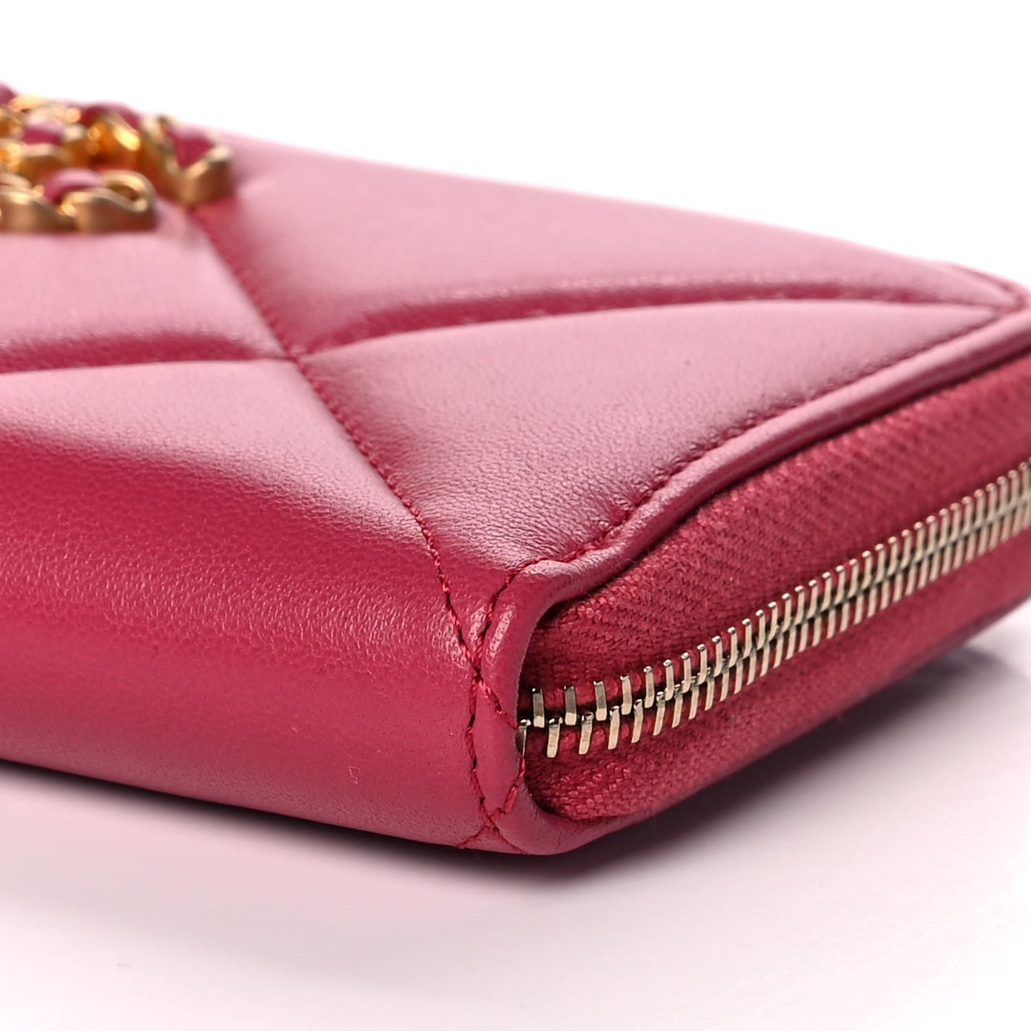 Lambskin Quilted Chanel 19 Zipped Wallet Dark Pink