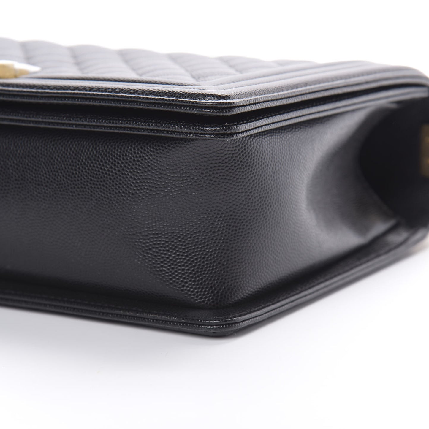 Caviar Quilted New Medium Boy Flap Black