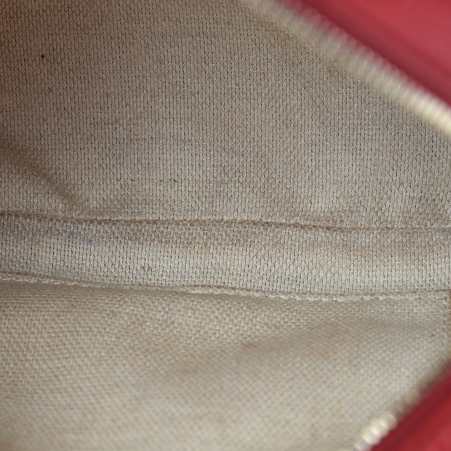 Pebbled Calfskin Small Soho Disco Bag Tabasco Red