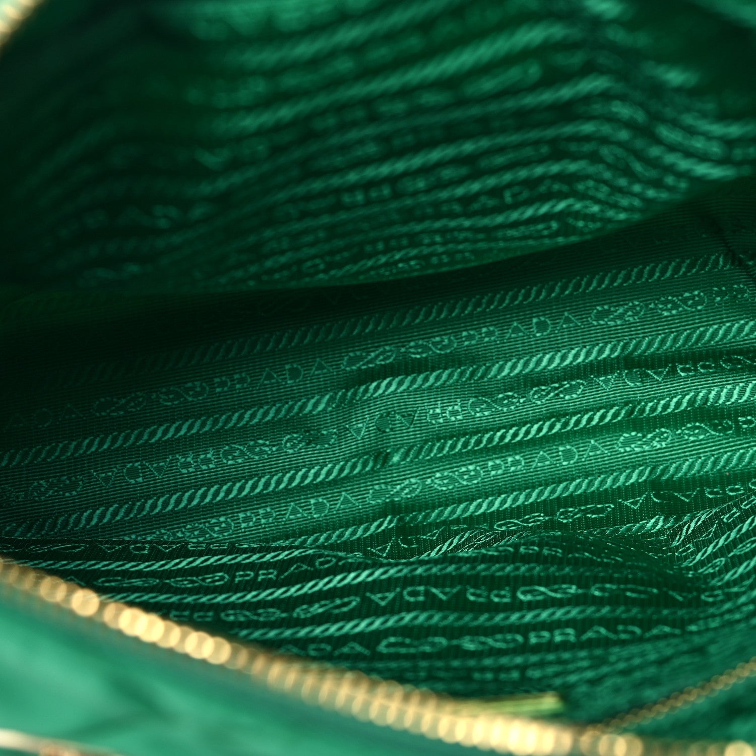 Prada Re-Nylon Saffiano Stitched Re-Edition 1995 Chaine Shoulder Bag Menta 5 of 10