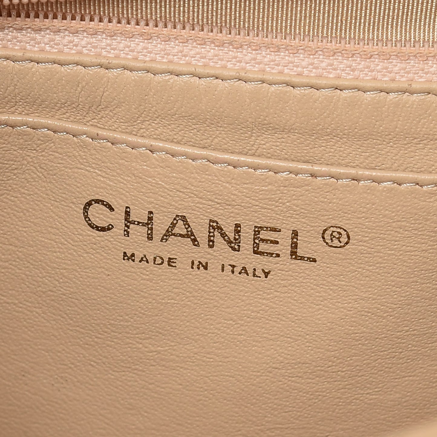 Caviar Quilted Jumbo Single Flap Beige Clair