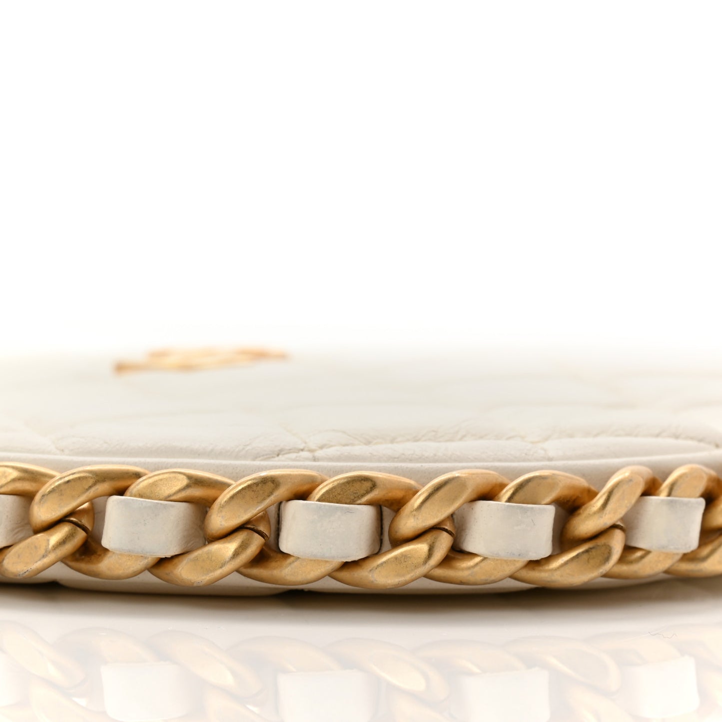 Shiny Crumpled Lambskin Quilted Trendy Chain Around Hobo White