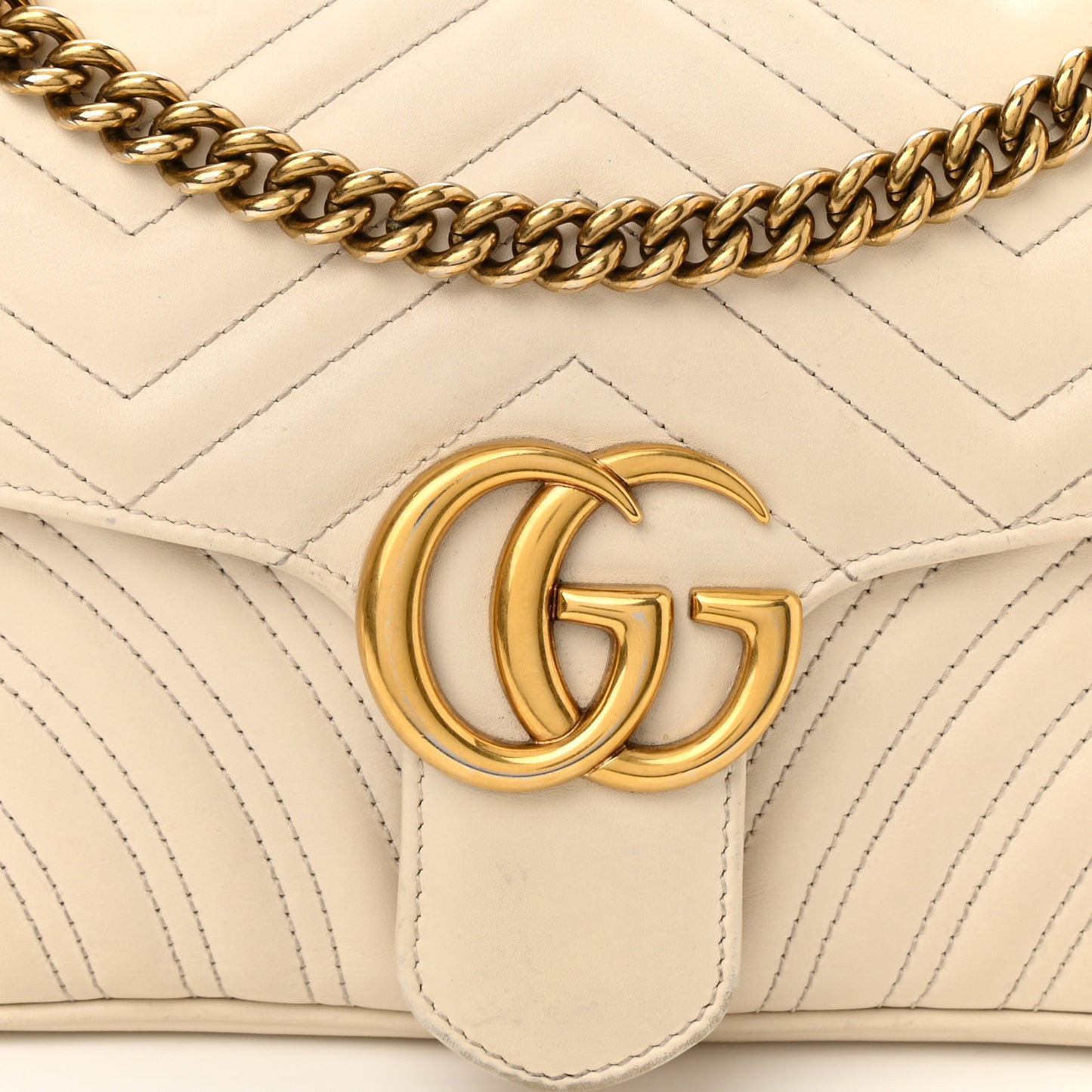 Calfskin Matelasse Small GG Marmont Shoulder Bag White