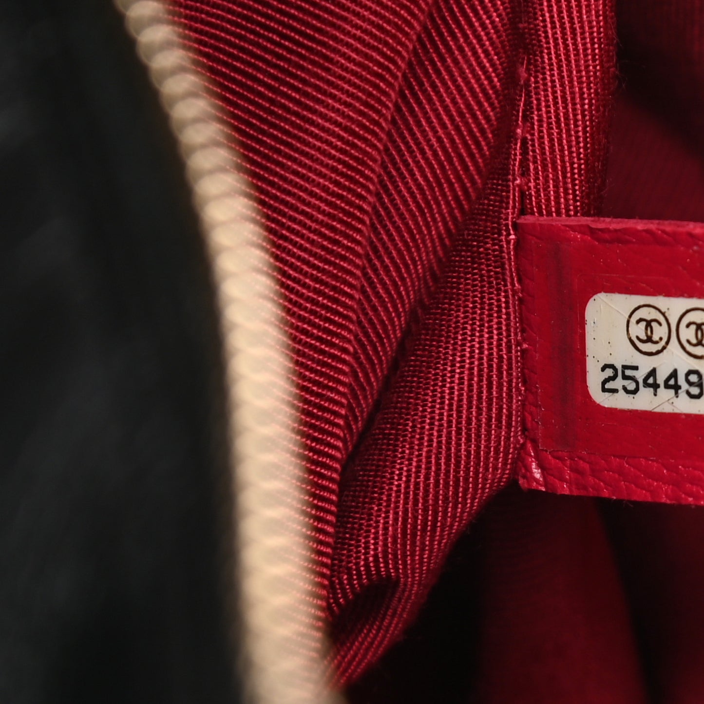 Aged Calfskin Quilted Medium Gabrielle Hobo Black