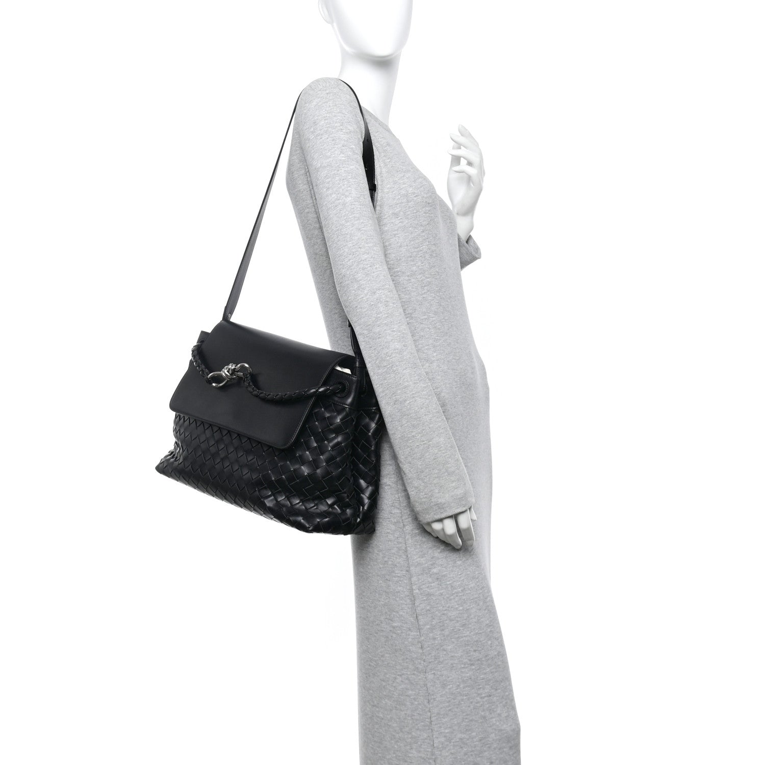 Bottega Veneta Calfskin Intrecciato Medium Andiamo Messenger Bag Black 2 of 12