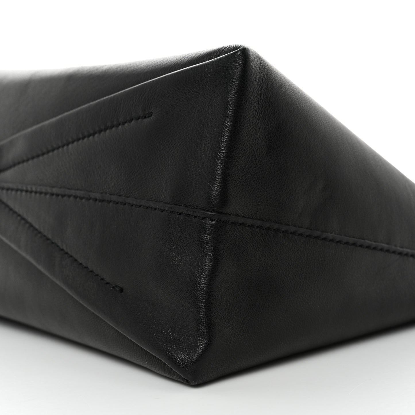 Nappa Skull Four Ring Clutch Black