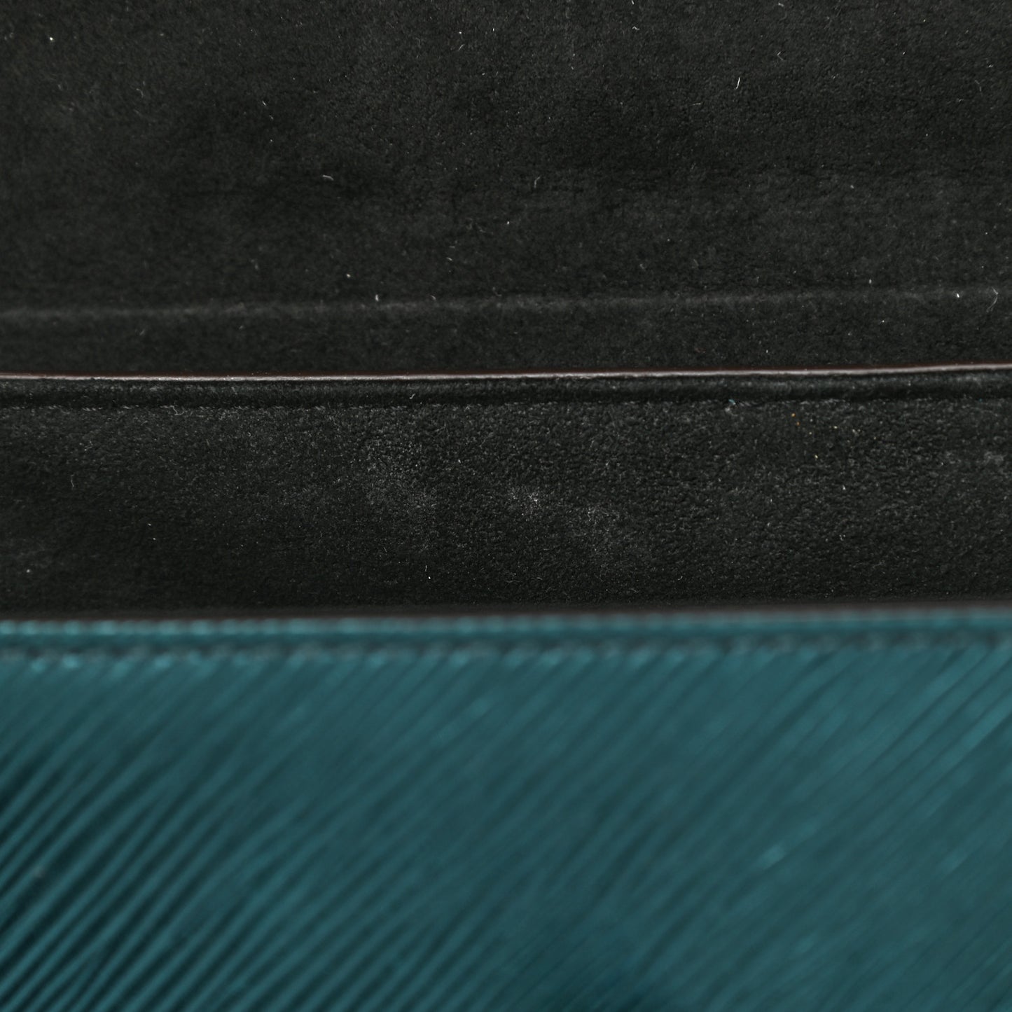 Epi Twist Scarabeo Shoulder Bag MM Blue Boreale