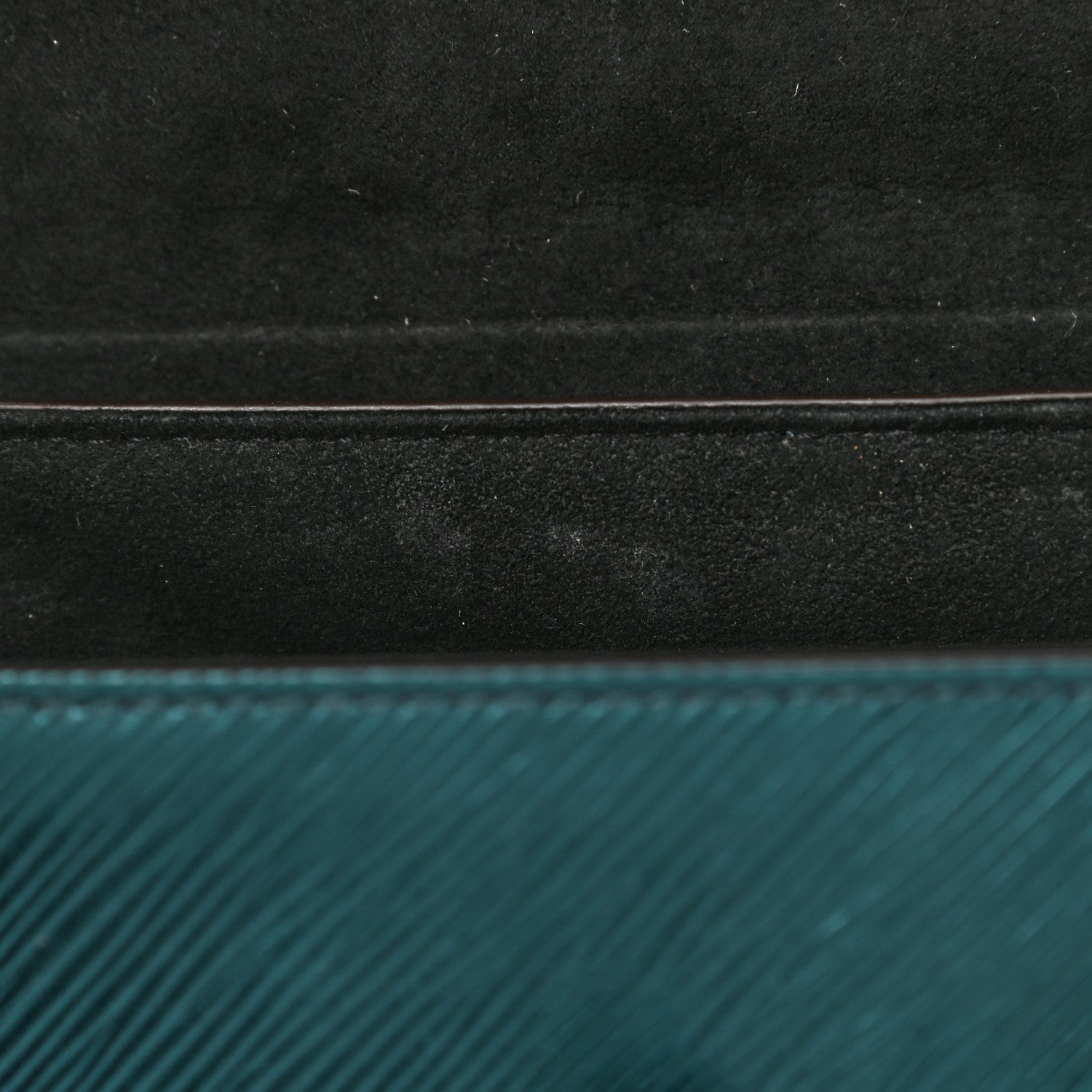 Louis Vuitton Epi Twist Scarabeo Shoulder Bag MM Blue Boreale 8 of 15