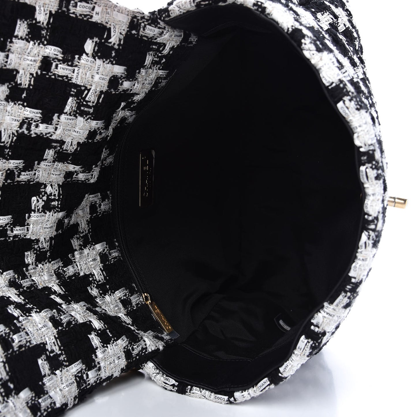 Tweed Quilted Large 19 Flap Black Ecru White