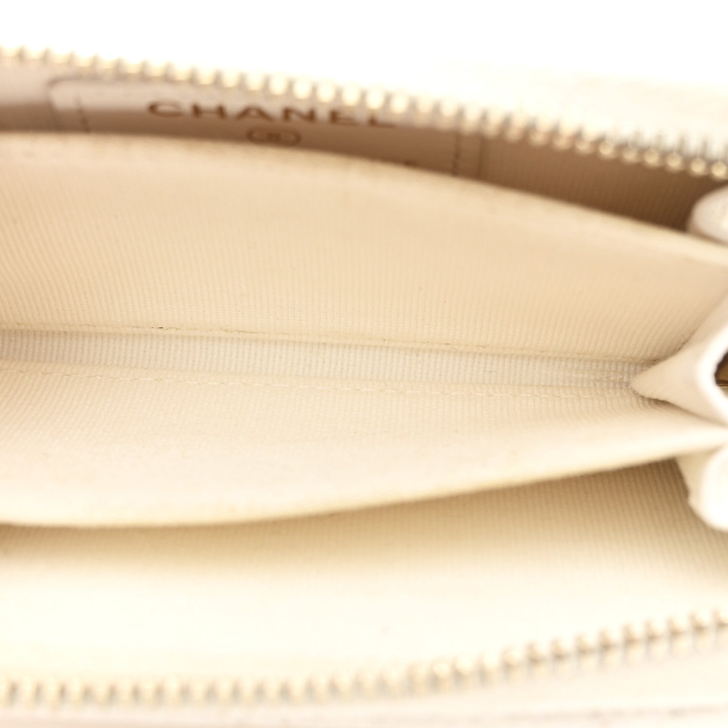 Chanel Caviar Quilted Zip Coin Purse White 5 of 8