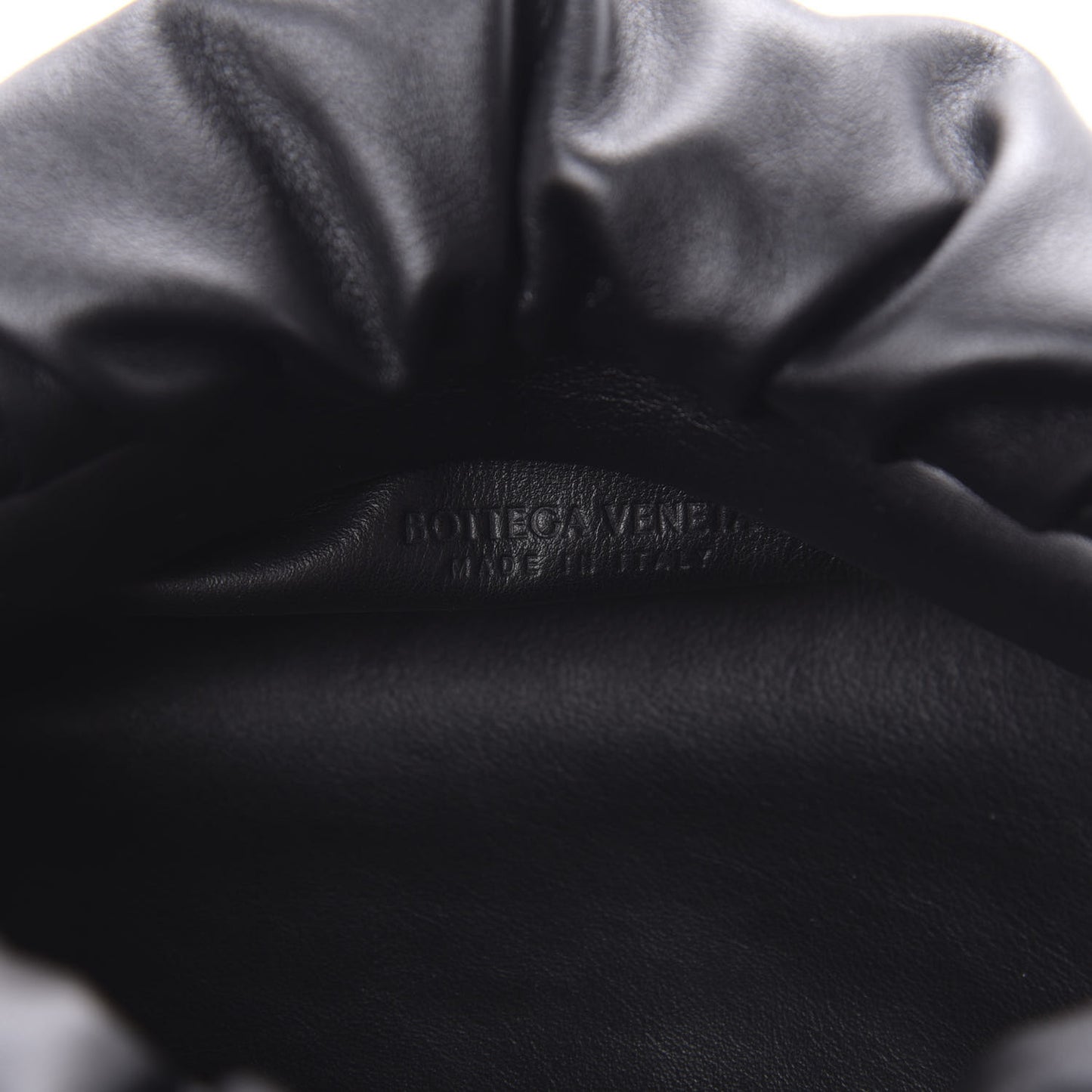 Calfskin The Pouch Chain Black