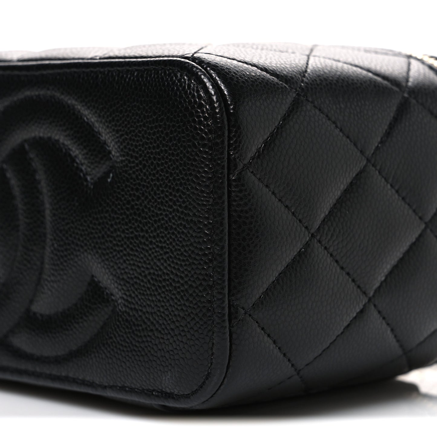 Caviar Quilted Small Vanity Case With Chain Black