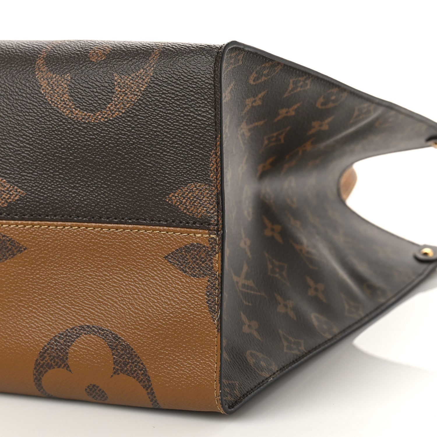 Louis Vuitton Reverse Monogram Giant Onthego GM 8 of 8