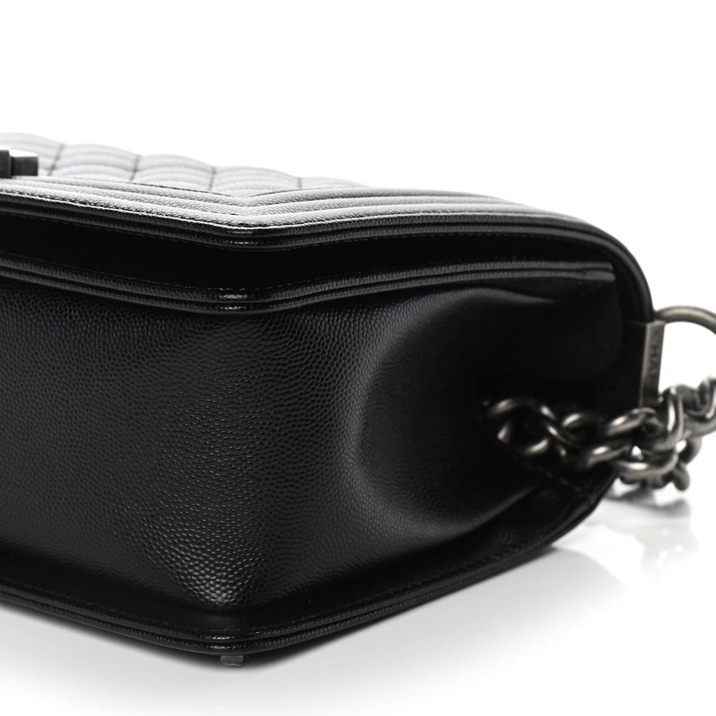 Caviar Quilted Medium Boy Flap Black