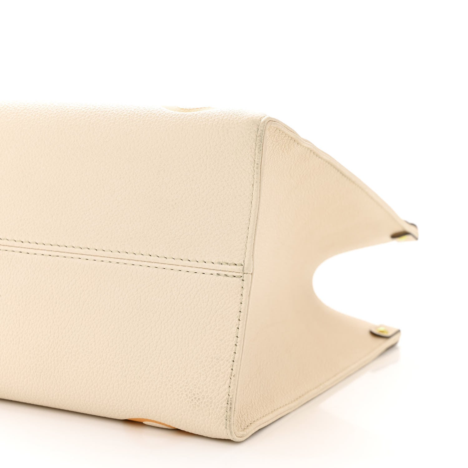 Louis Vuitton Empreinte Monogram Giant By The Pool Onthego MM Cream Saffron 9 of 12