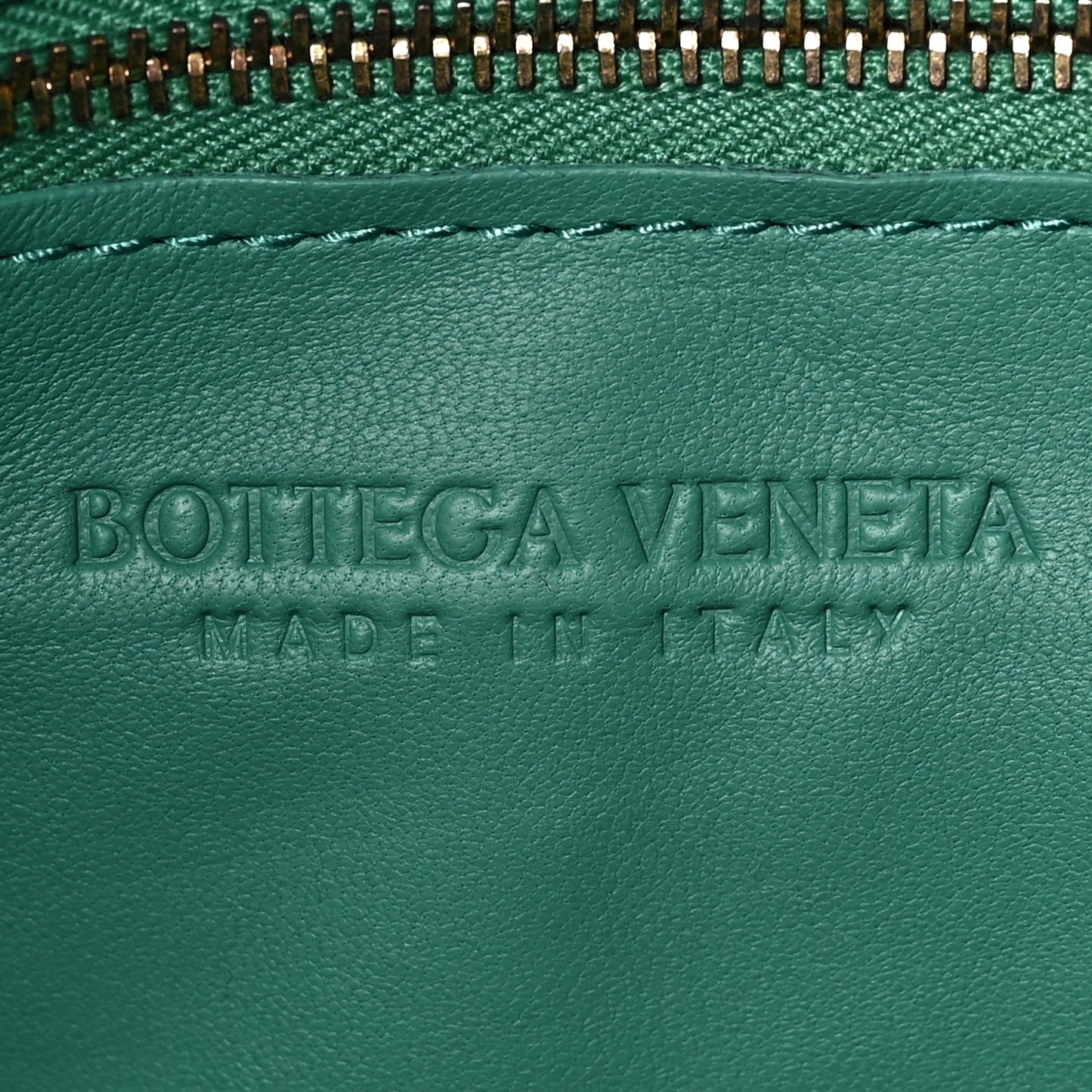 Lambskin Maxi Intrecciato Small Cassette Crossbody Bag Mermaid