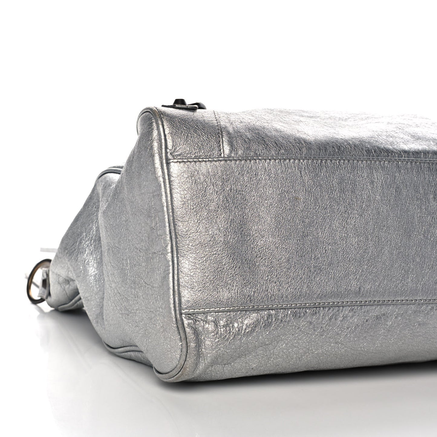 Metallic Agneau Classic Hardware Velo Gris Aluminum