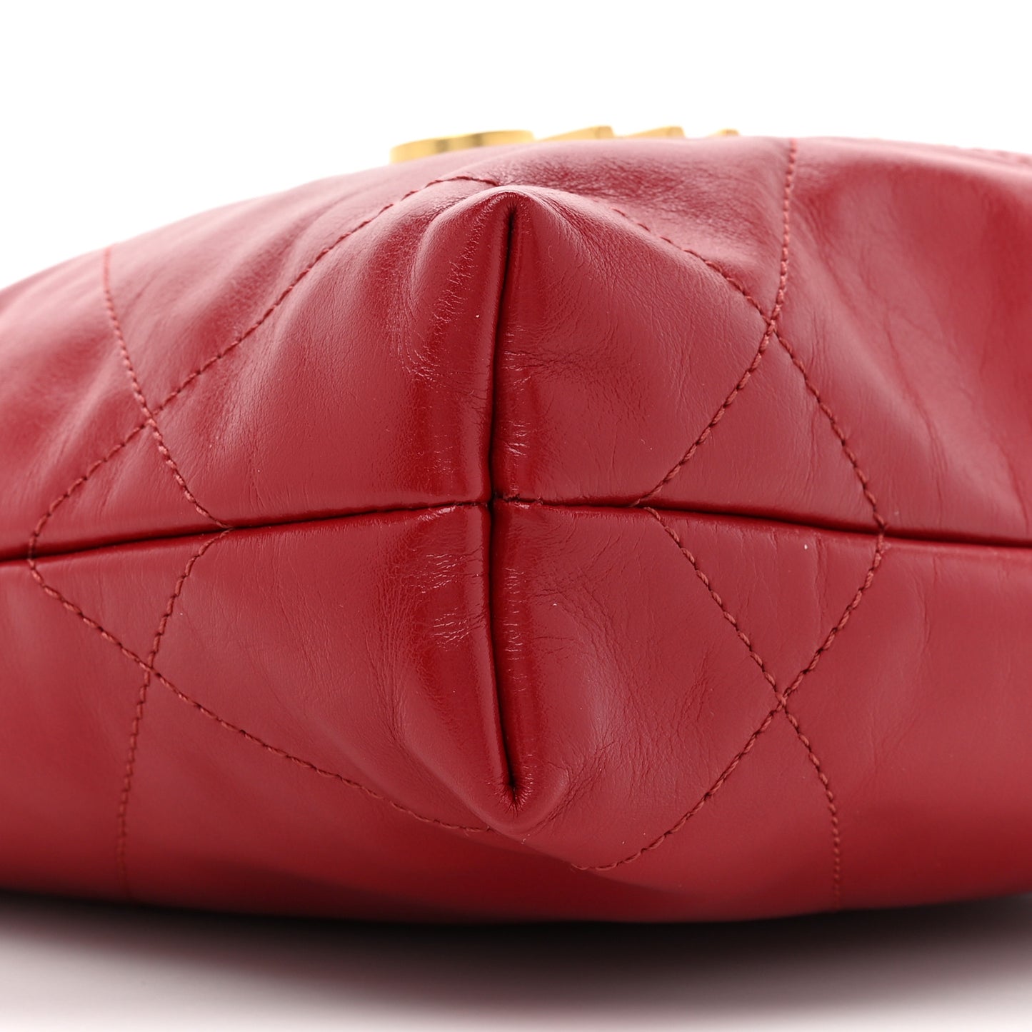 Shiny Calfskin Quilted Mini Chanel 22 Red