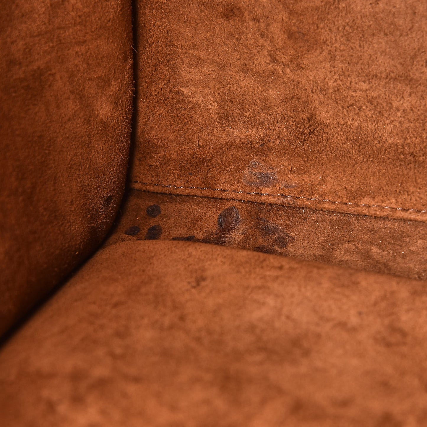 Natural Calfskin Medium Phantom Luggage Tan