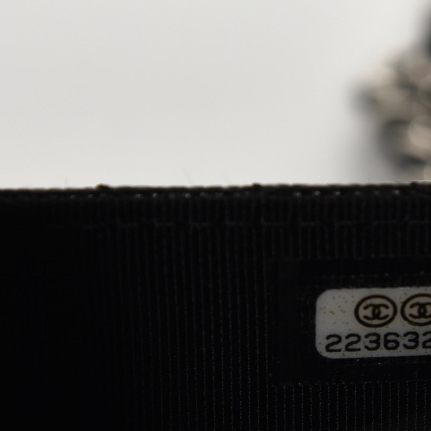 Caviar Chevron Quilted Wallet On Chain WOC Black