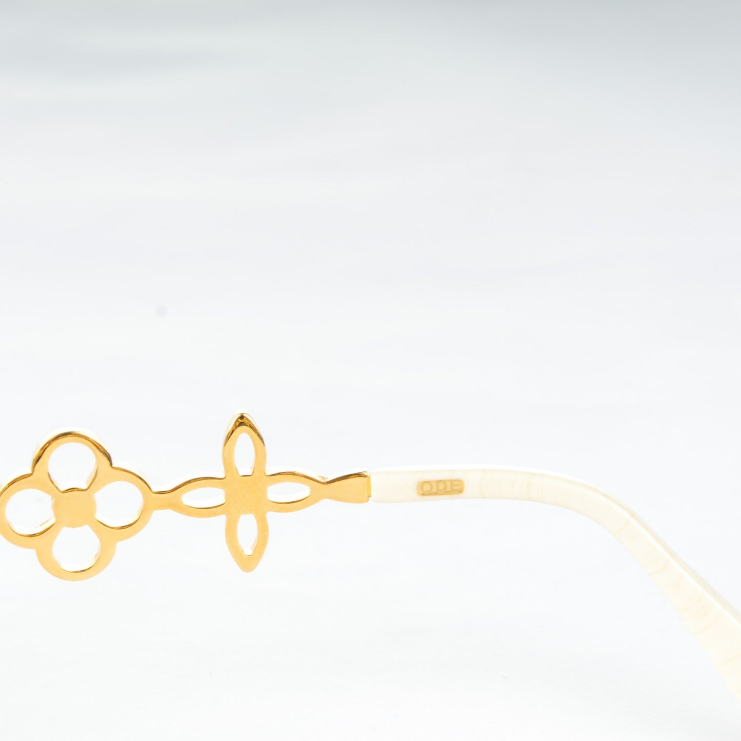 Round Ode Sunglasses Z0086W Ivory