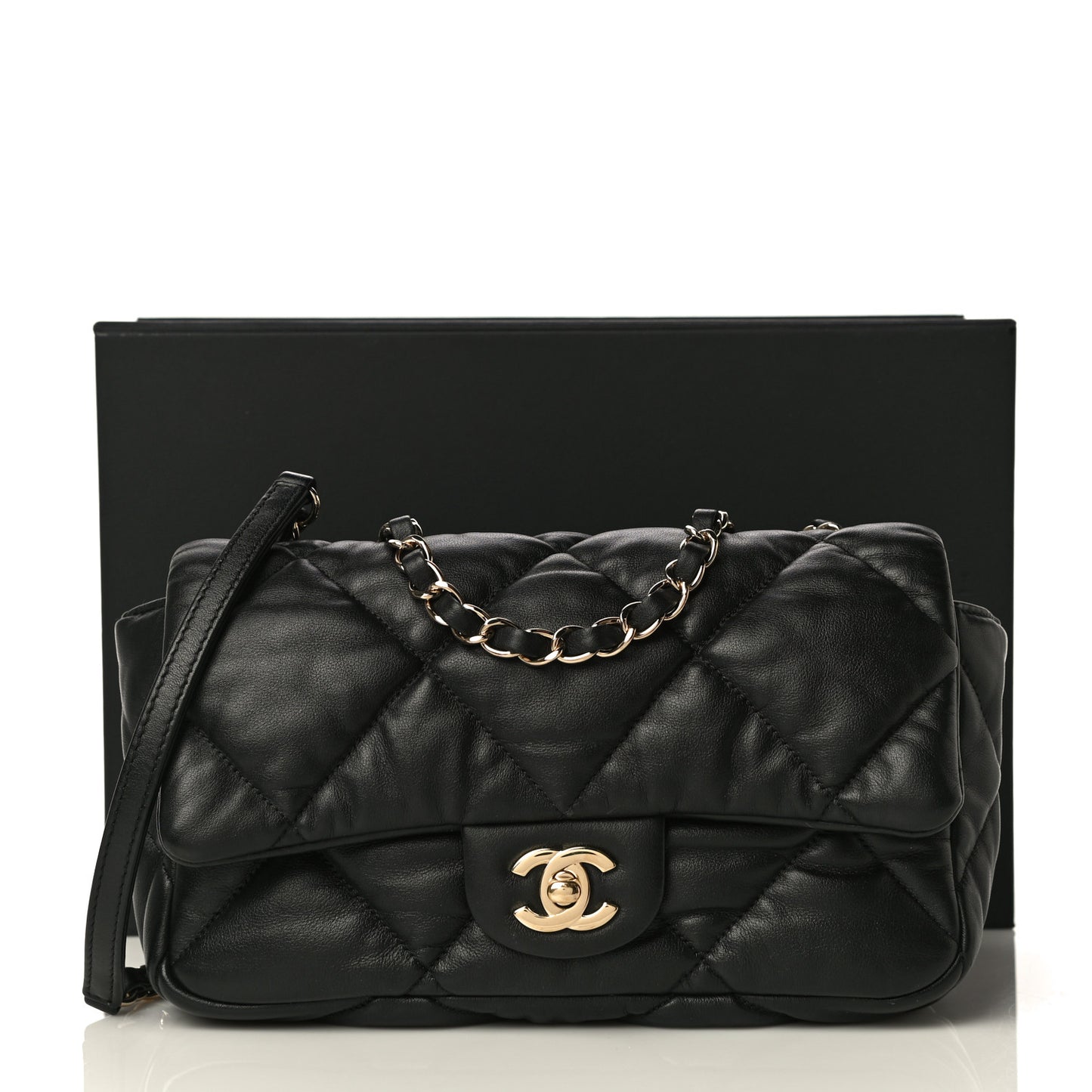 Calfskin Quilted Medium Bubbly Flap Black