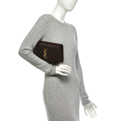 Saint Laurent Grain De Poudre Classic Monogram Clutch Amaranto 2 of 7