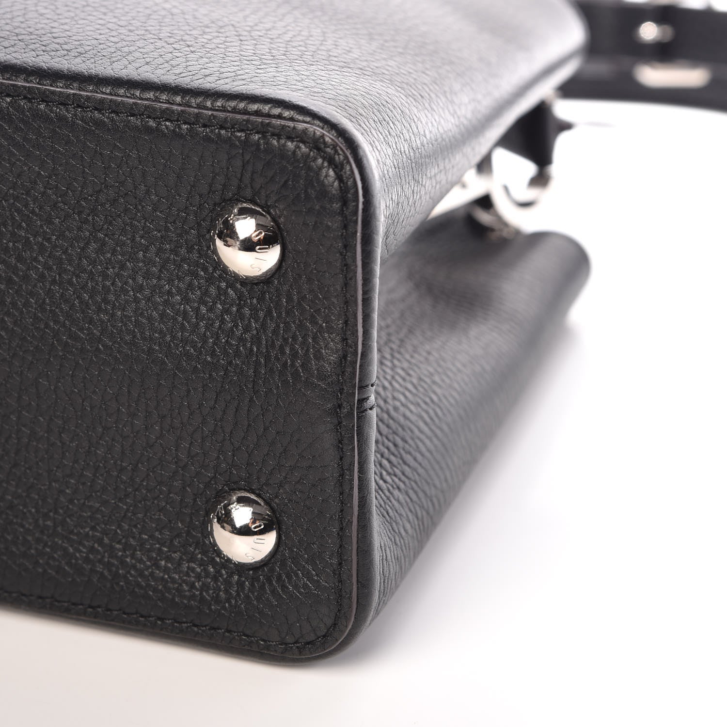 Louis Vuitton Taurillon Capucines PM Black 6 of 8