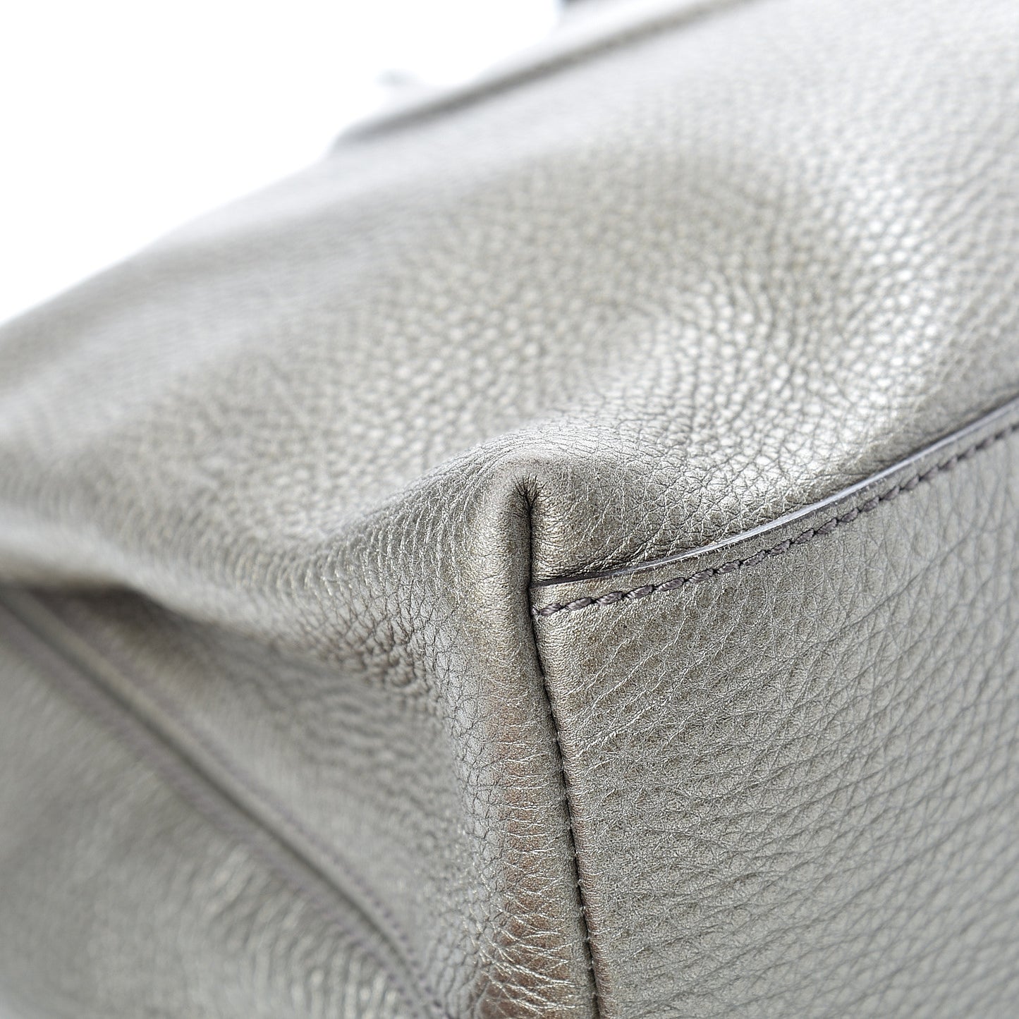 Metallic Pebbled Calfskin Medium Soho Chain Shoulder Bag Sasso