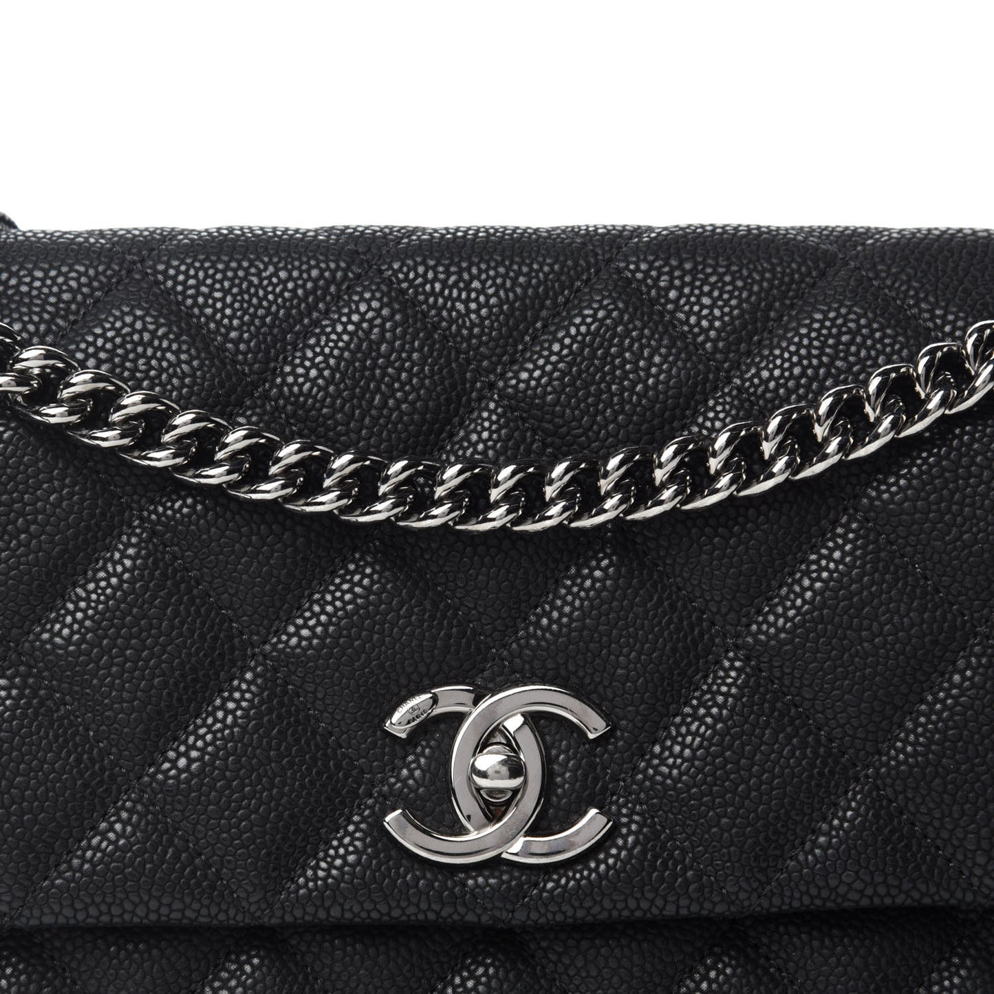 Iridescent Caviar Quilted Medium Lady Pearly Flap Black