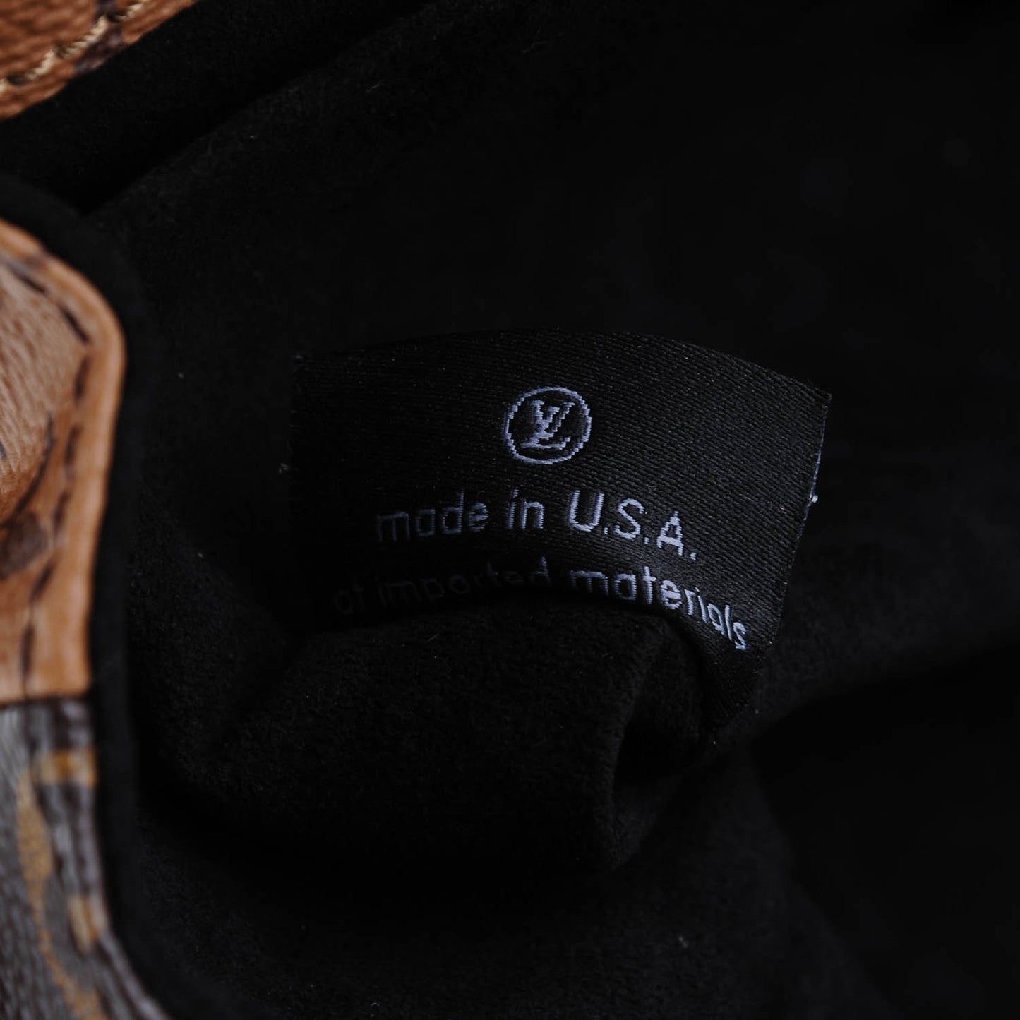 Reverse Monogram Pochette Metis