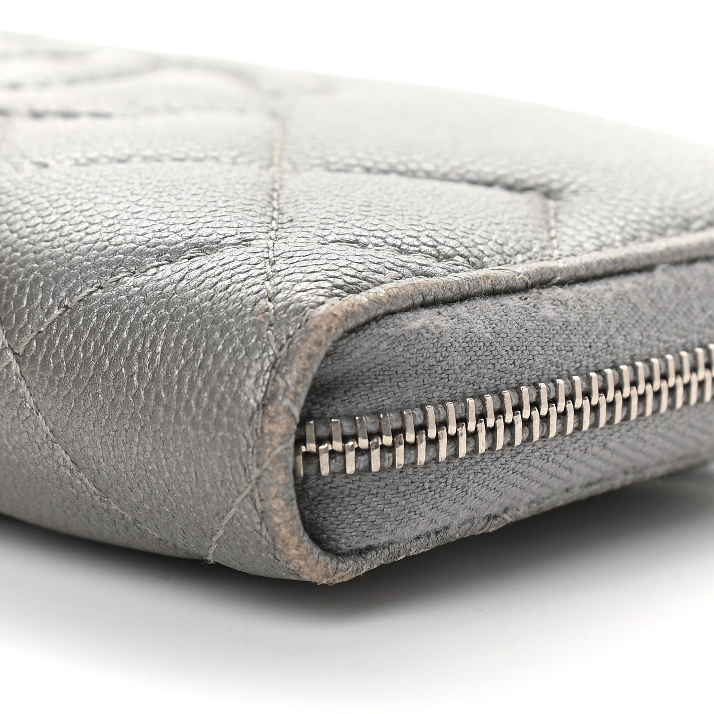 Metallic Caviar Quilted Medium Maxi CC Zip Around Wallet Grey