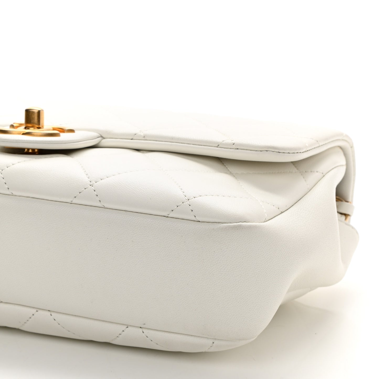 Lambskin Quilted Medium In The Loop Handle Flap Bag White