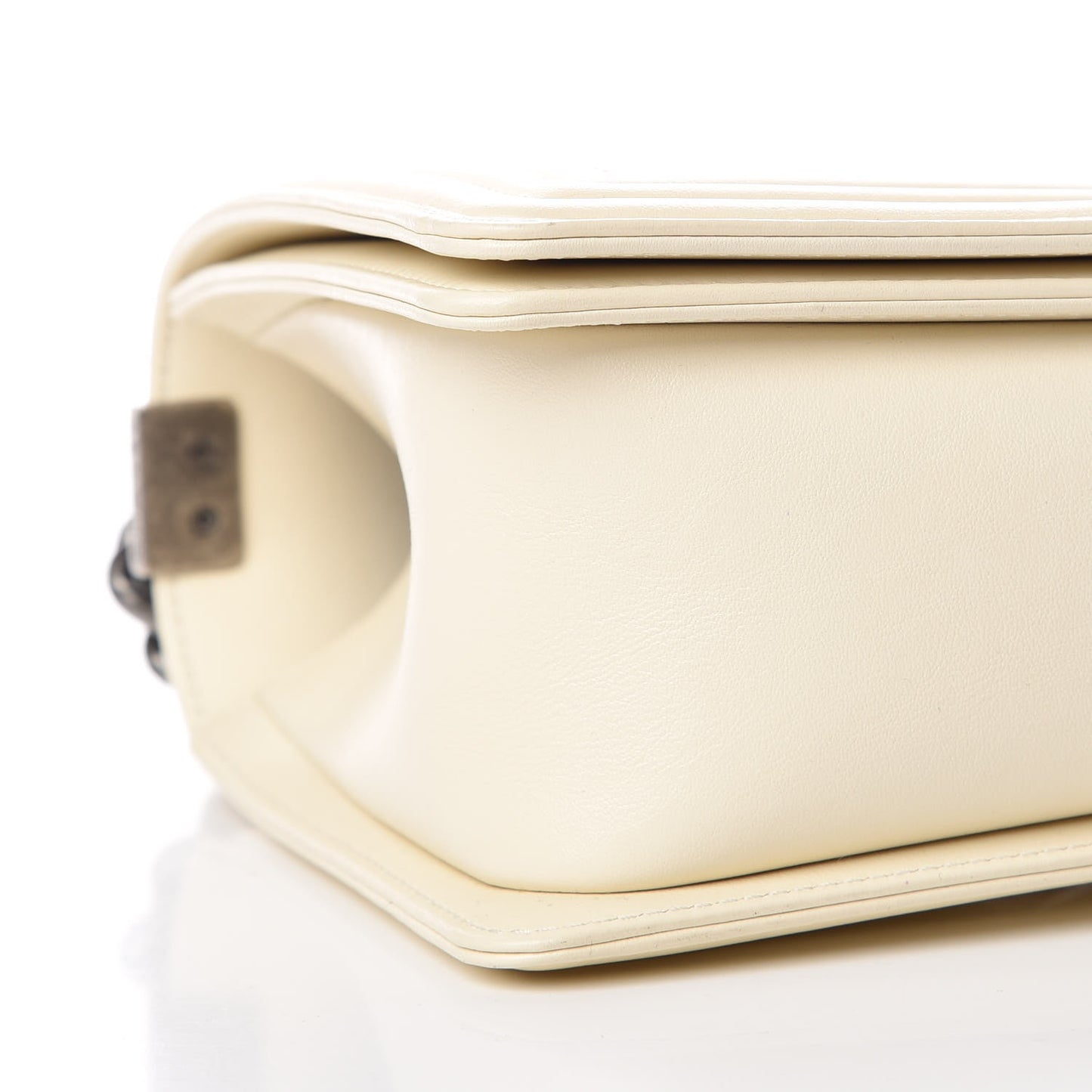 Calfskin Chevron Quilted Medium Boy Flap Ivory