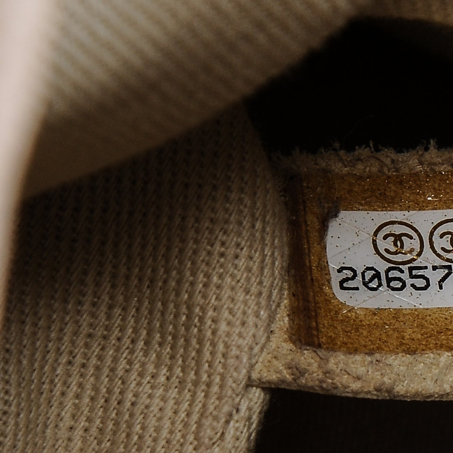 Caviar Natural Beauty Tote Beige Clair