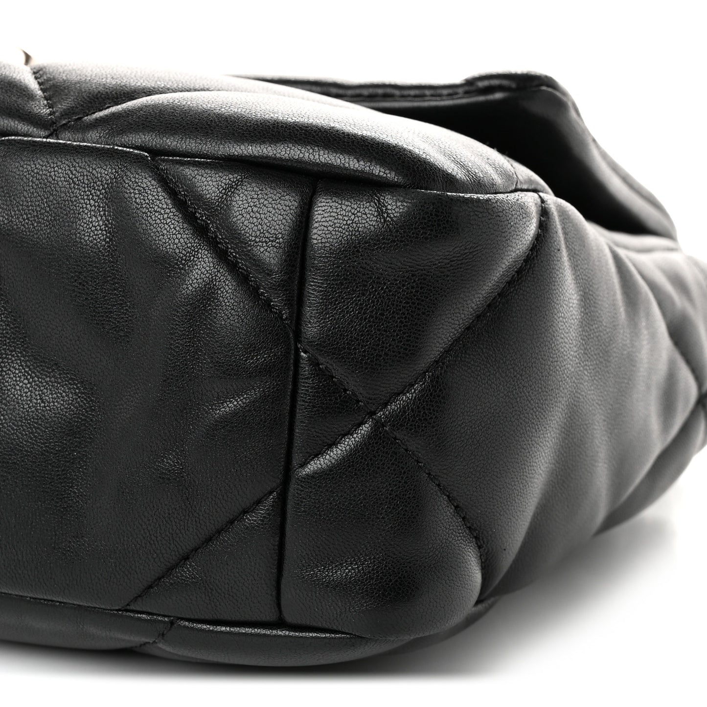 Lambskin Quilted Medium Chanel 19 Flap Black