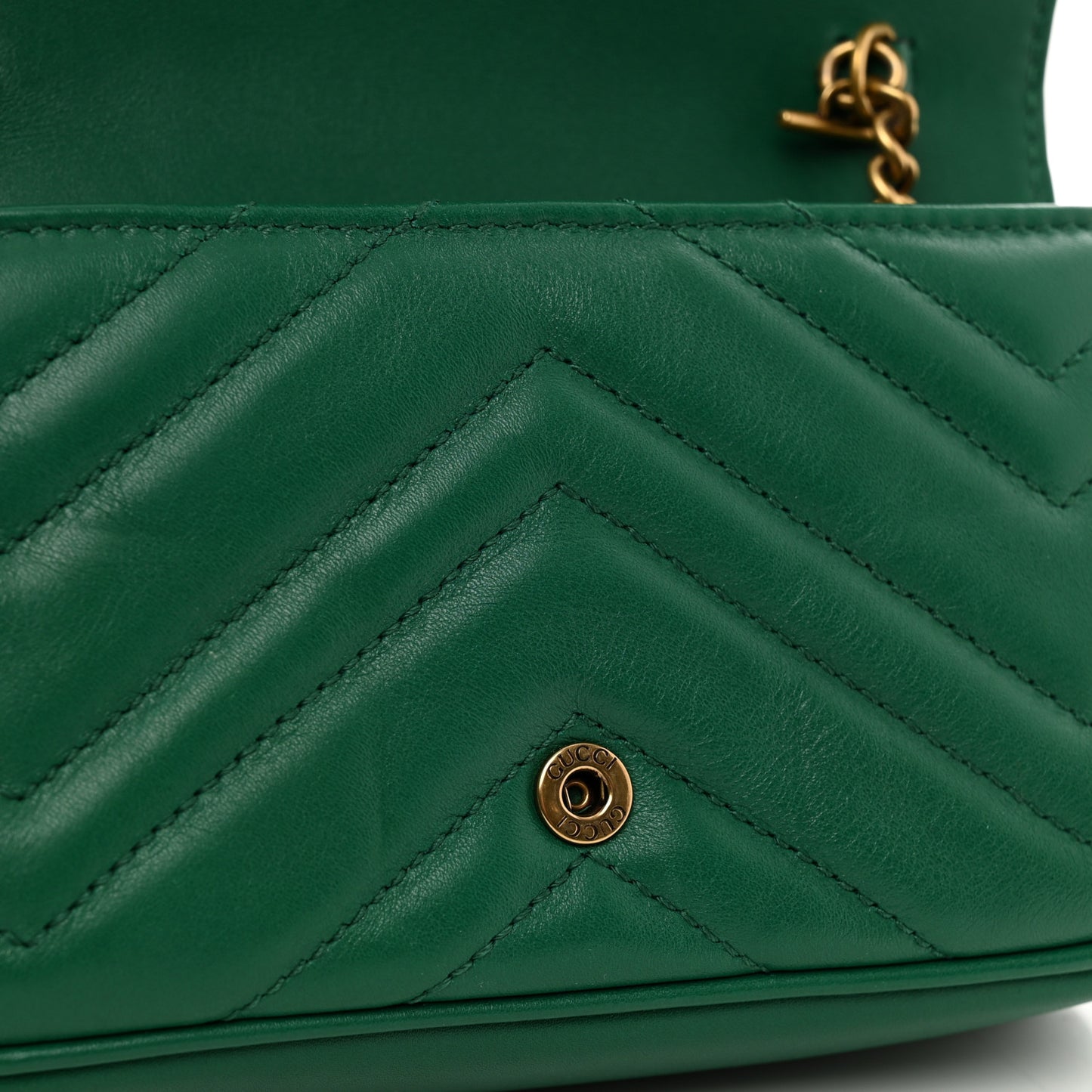 Calfskin Matelasse Super Mini GG Marmont Shoulder Bag Emerald Green