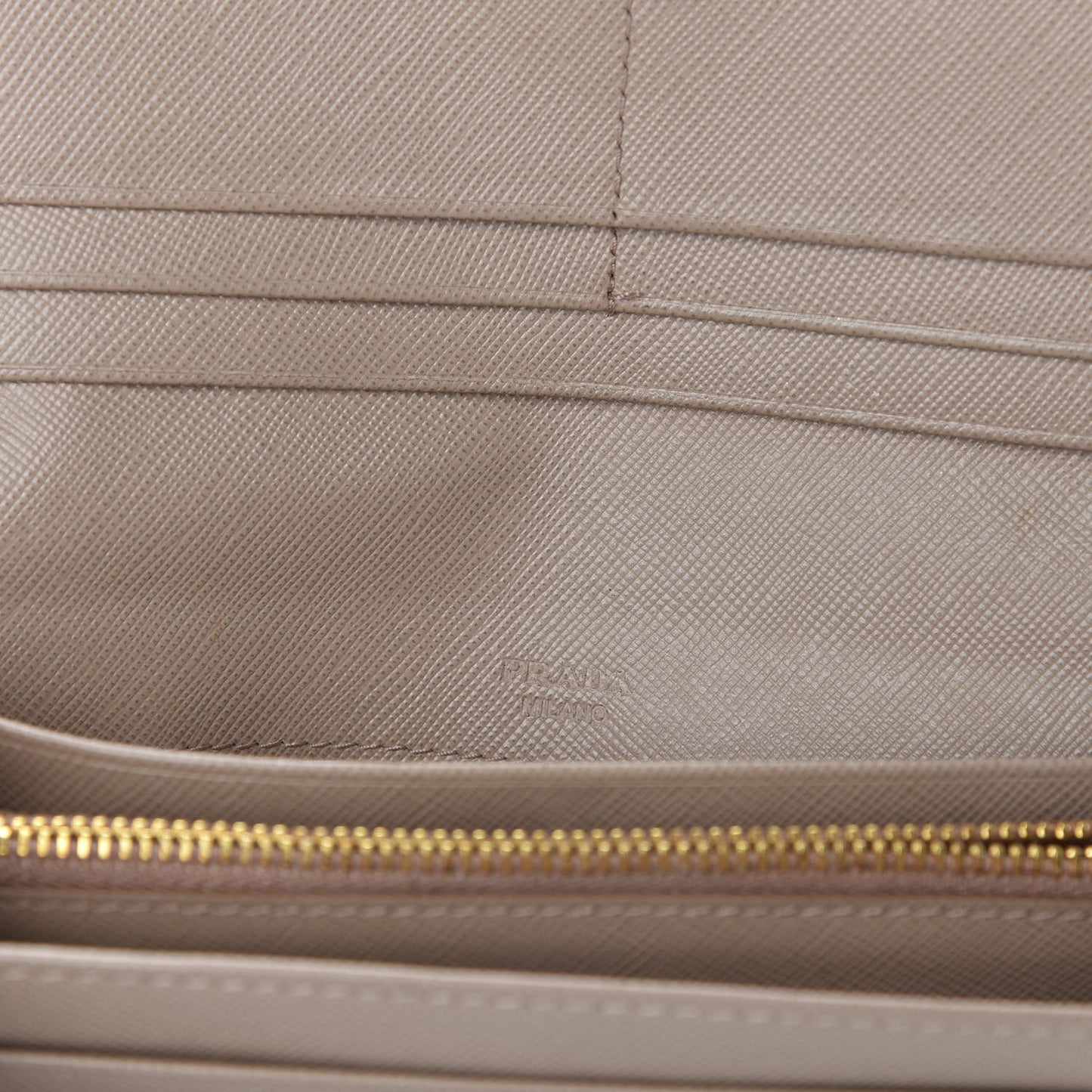 Saffiano Triangle Continental Flap Wallet Cammeo