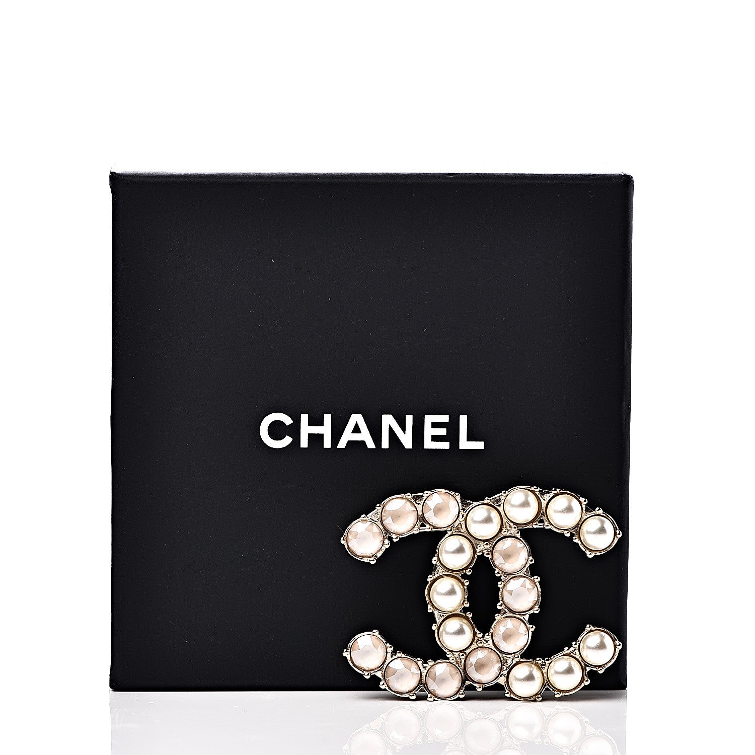 Chanel Pearl Crystal CC Brooch Gold 4 of 4