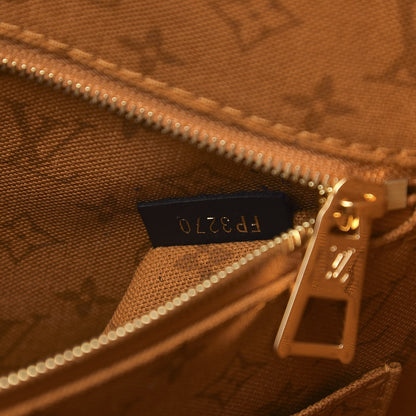 Louis Vuitton Monogram Giant Crafty Onthego GM Crème Caramel 8 of 12