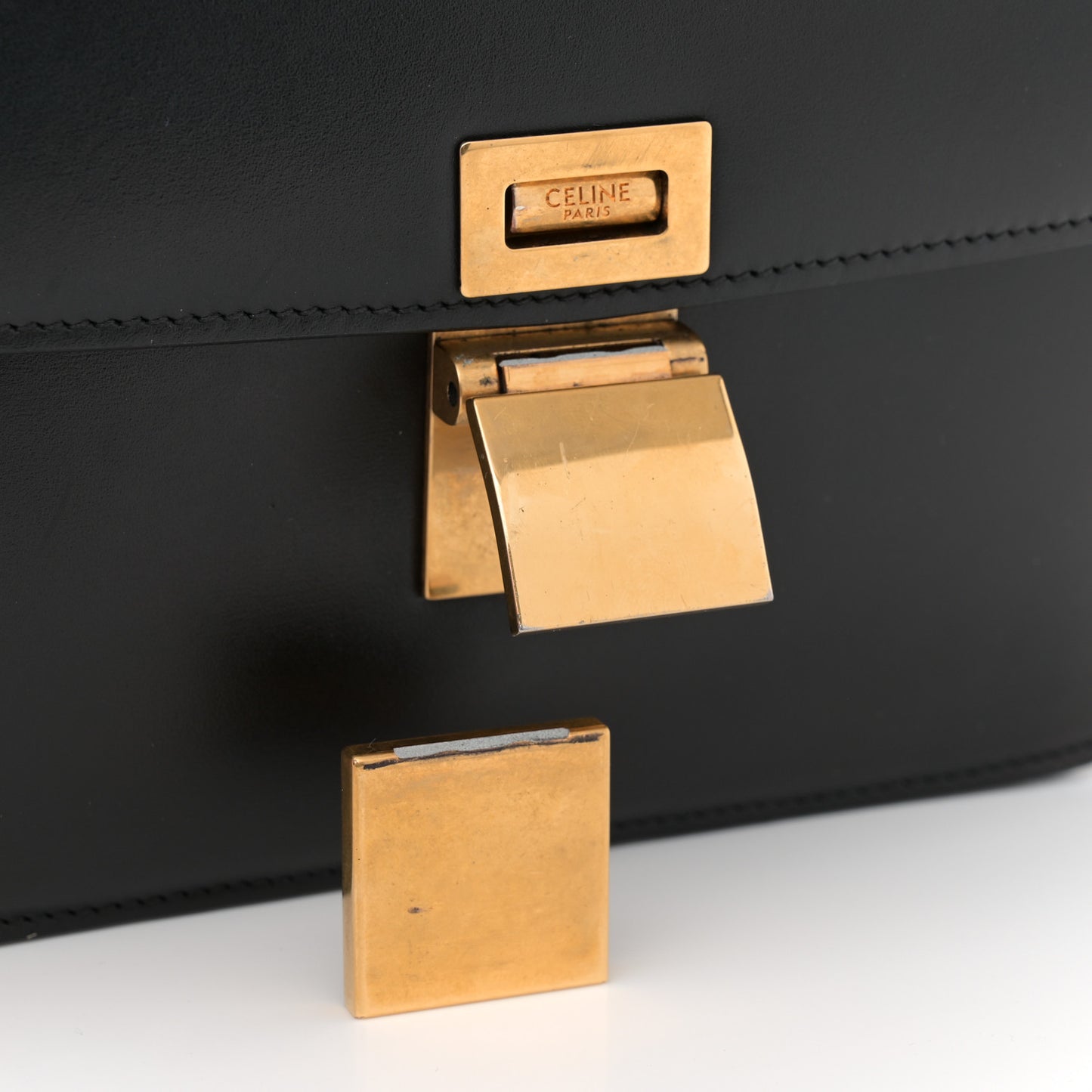 Box Calfskin Medium Classic Box Flap Bag Black