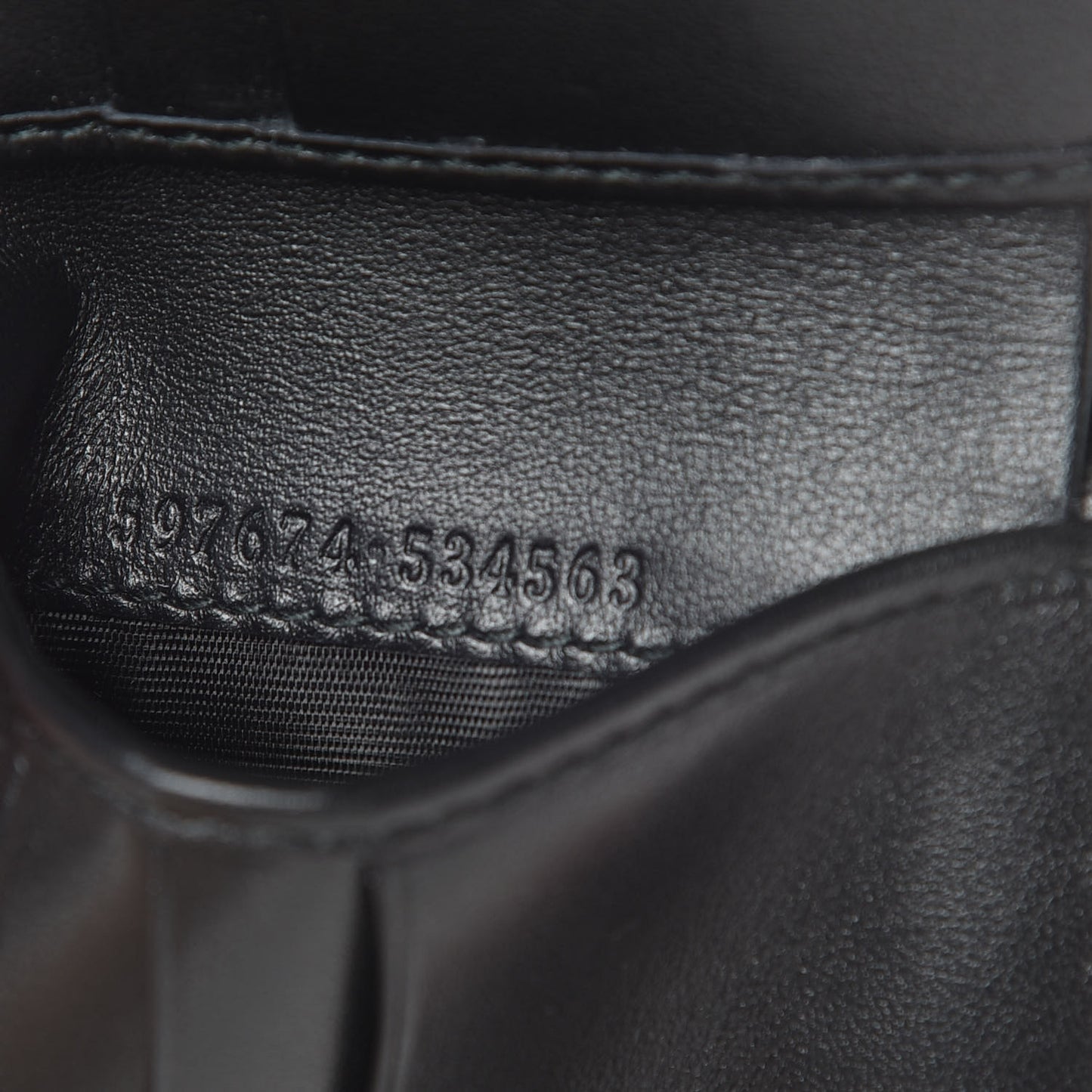 Calfskin Blade Embroidered Card Case Black