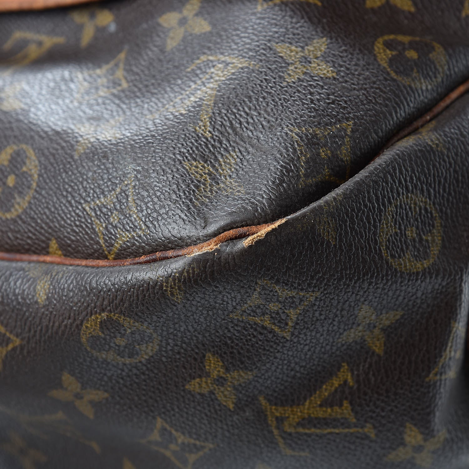 Louis Vuitton Monogram Saumur 35 12 of 32