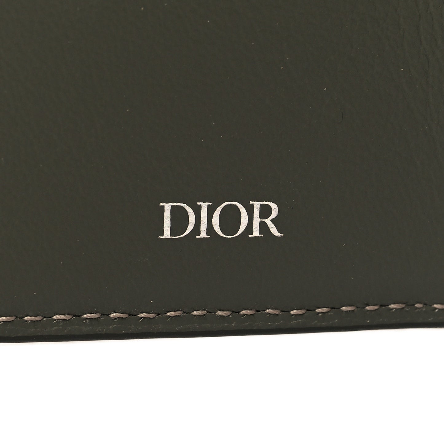 Grained Calfskin Icon Vertical Bifold Card Holder Grey